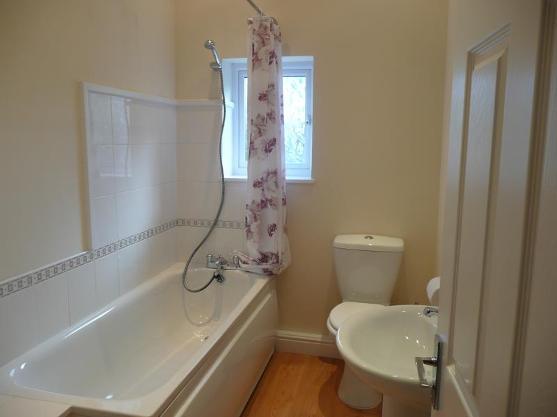 Free property report 12 Road, Auckland, DL14 6AB Chimnie