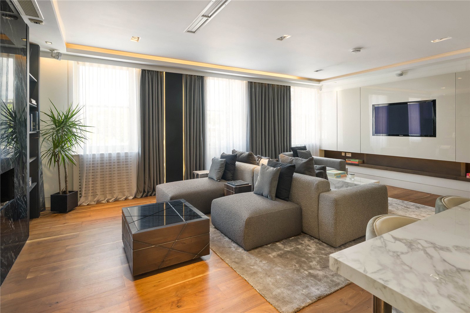 2 bedroom flat for sale 0