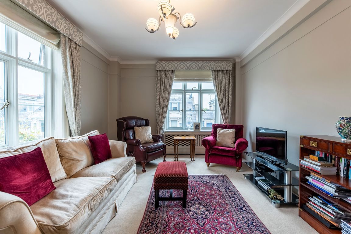 2 bedroom flat for sale 0