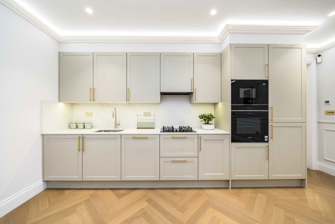 3 bedroom flat for sale 0