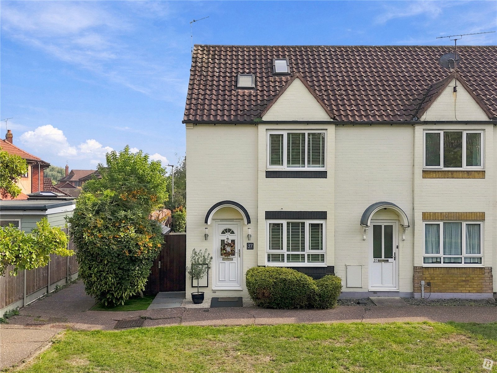 3 bed end terrace house for sale