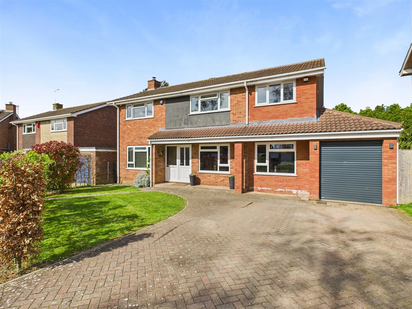 10, Romney Close, Gloucester photo 2