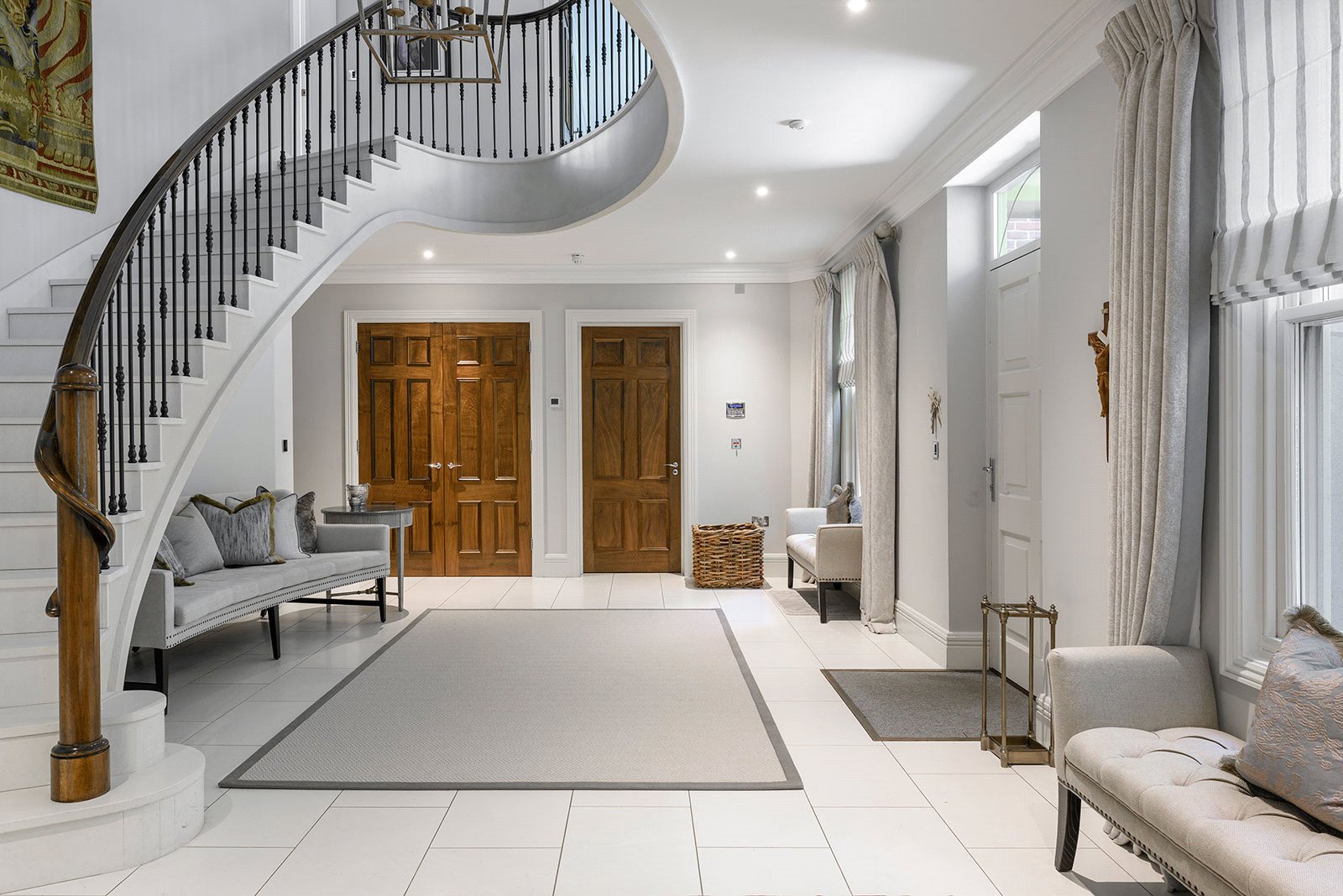 5 bedroom detached house for sale 0