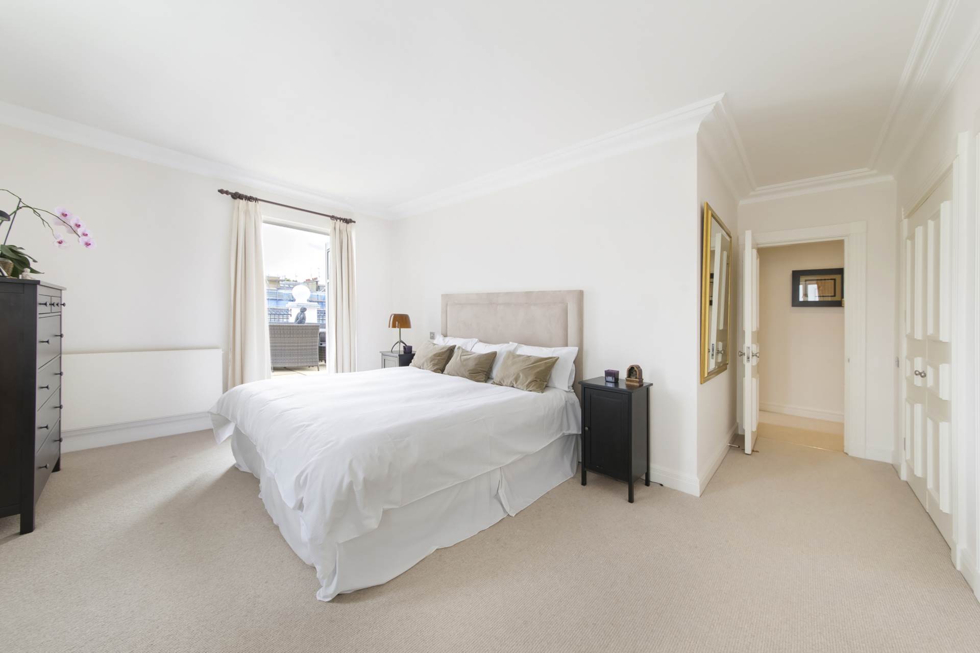 2 bedroom flat for sale 0
