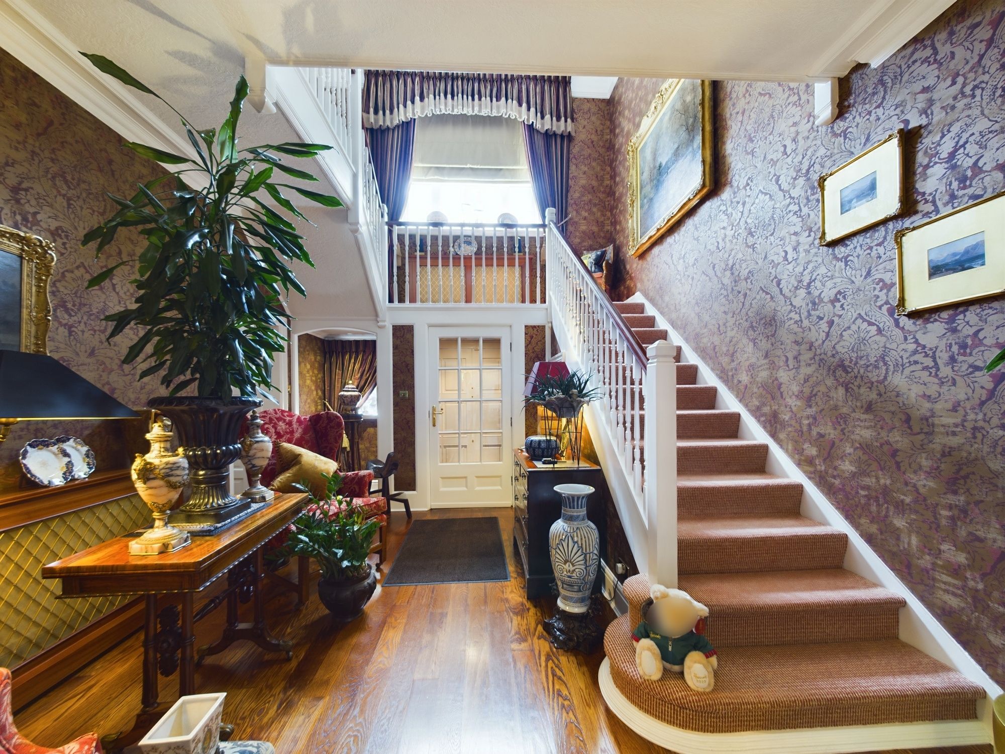 5 bedroom detached house for sale 0