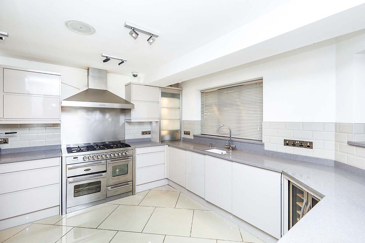 Photos of Court Farm Lane, Branston, BurtonOnTrent, Staffordshire