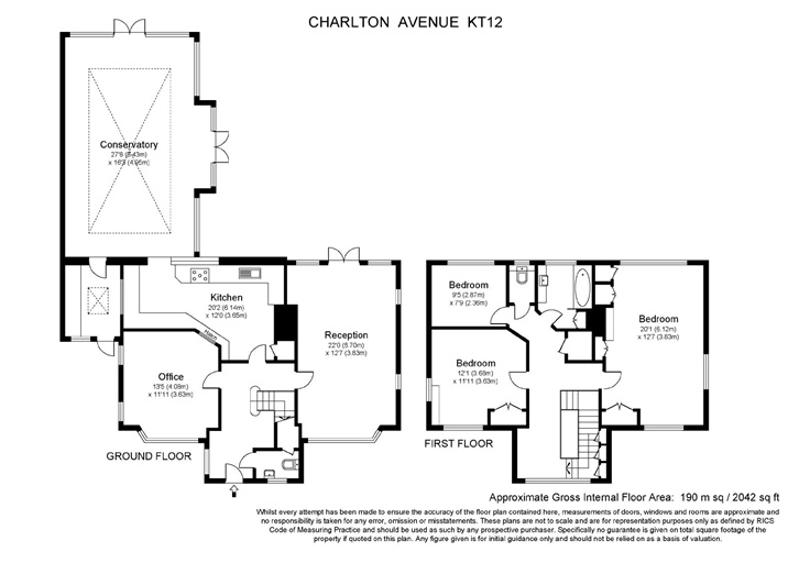 3 Bedrooms Detached house for sale in Charlton Avenue, Hersham, Walton-On-Thames KT12