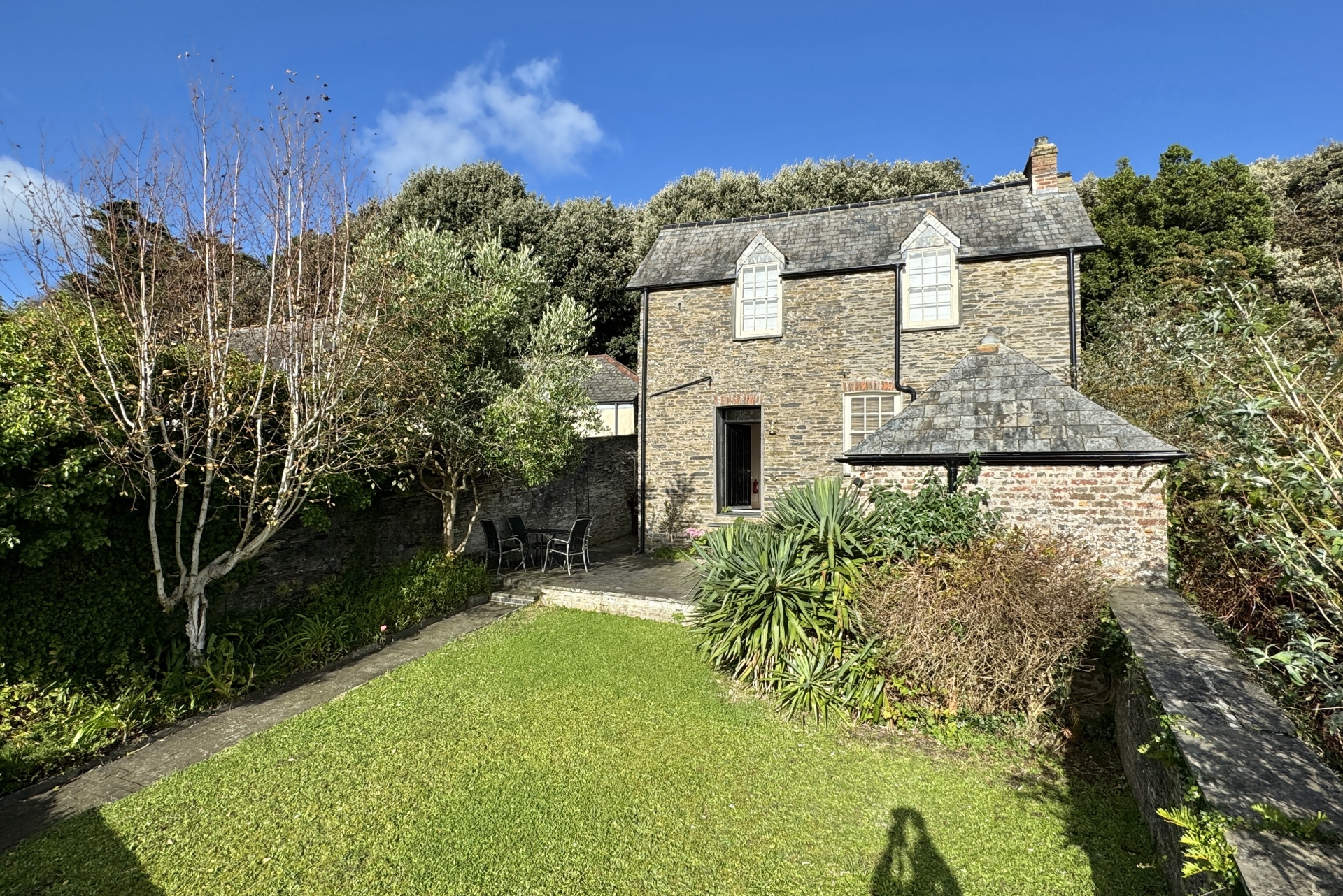 3 bedroom terraced house for sale 0