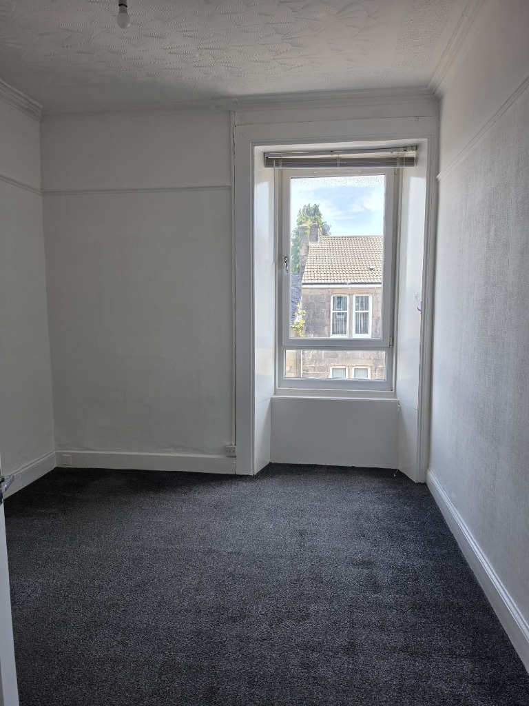 Flat 2-1, 97, Dempster Street, Greenock photo 5