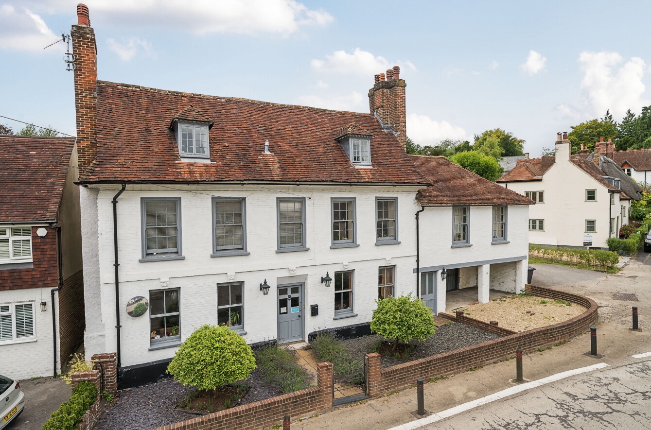 5 bedroom semi-detached house for sale 0