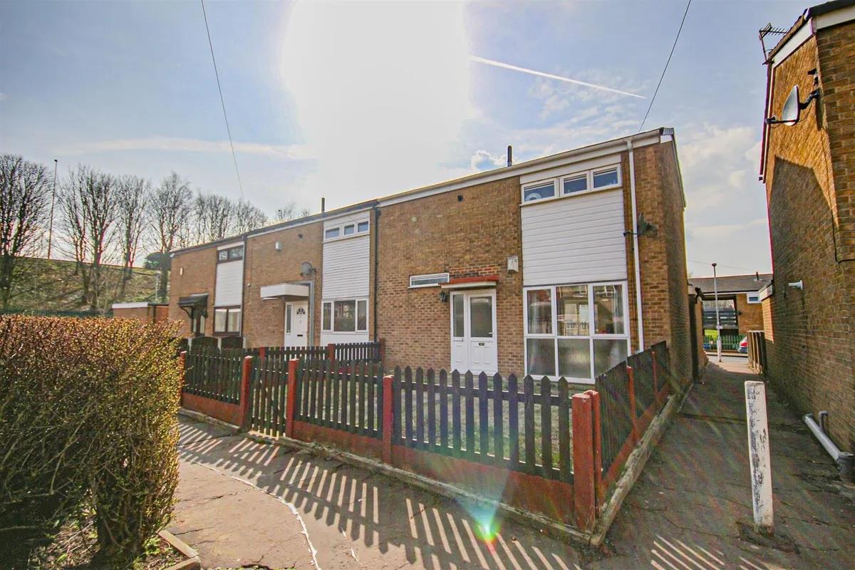 33, Perth Road, Rochdale photo 2
