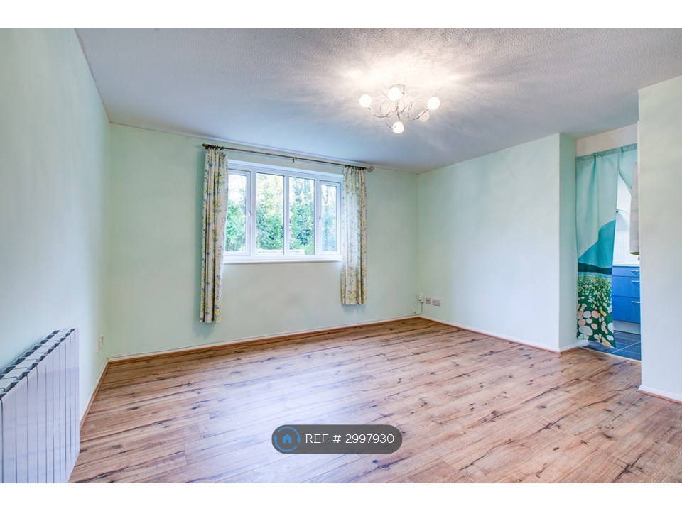 Chipstead Close, Sutton, London photo 4