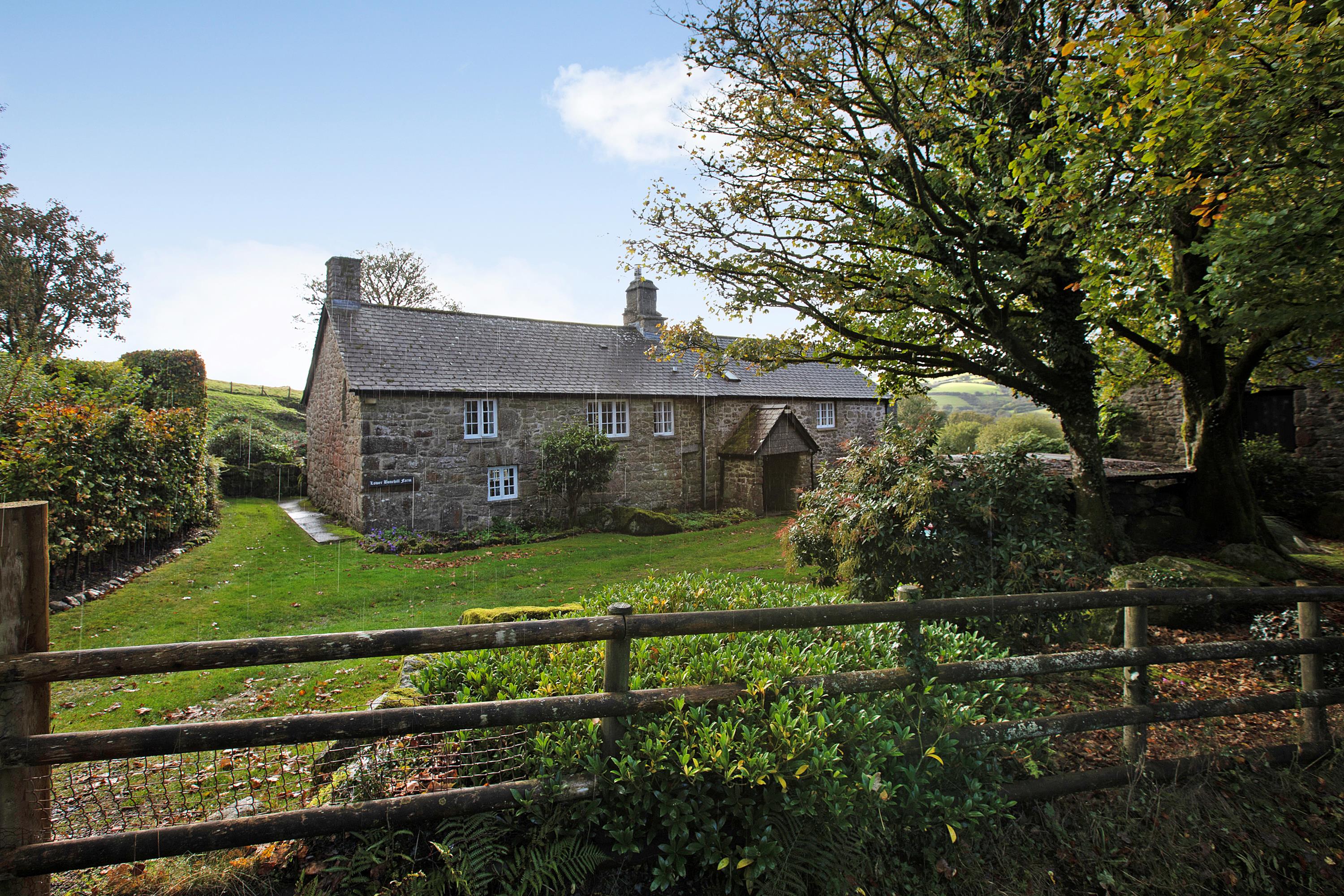 5 bedroom detached house for sale 0