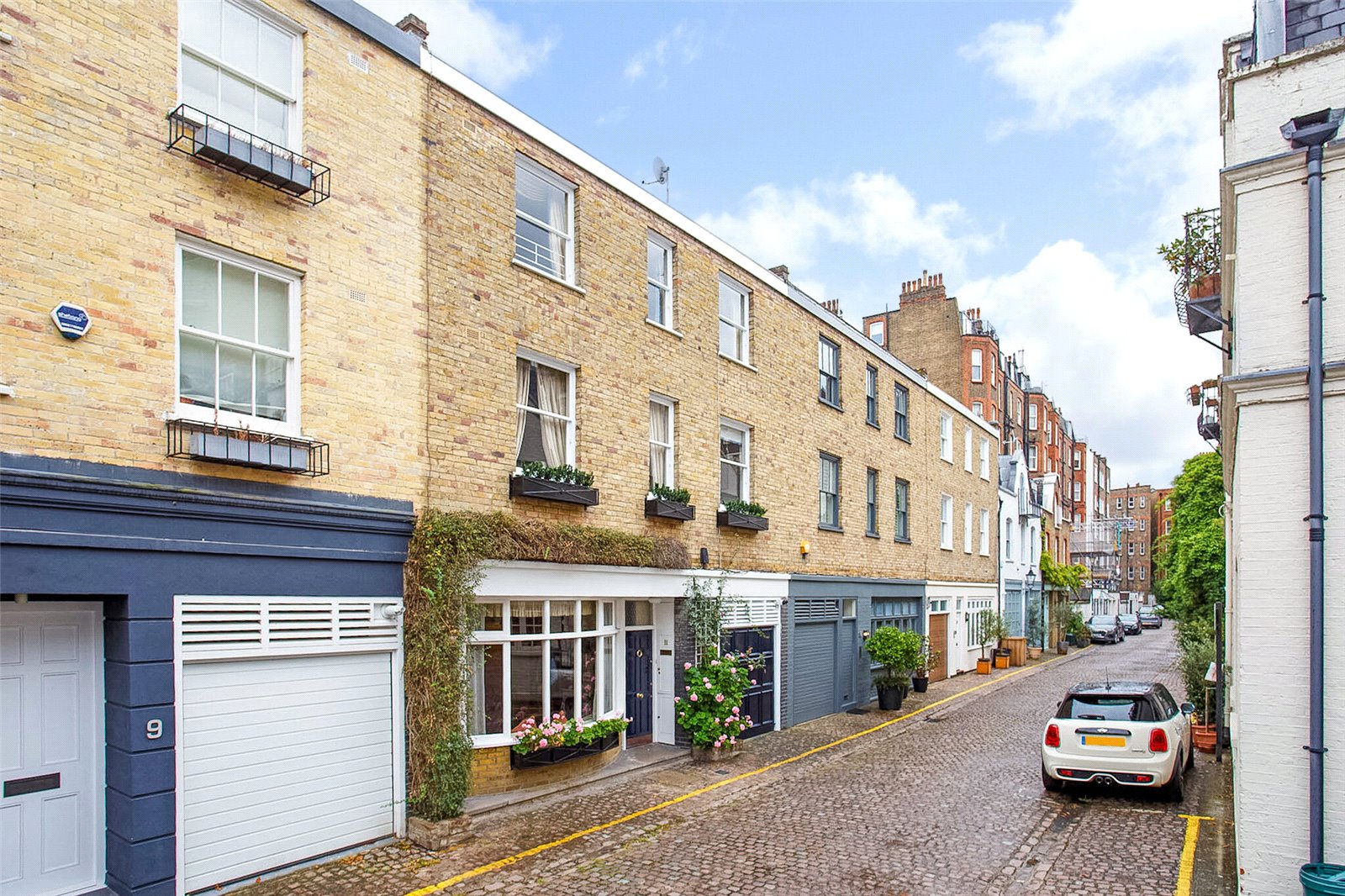 5 bedroom detached house for sale 0