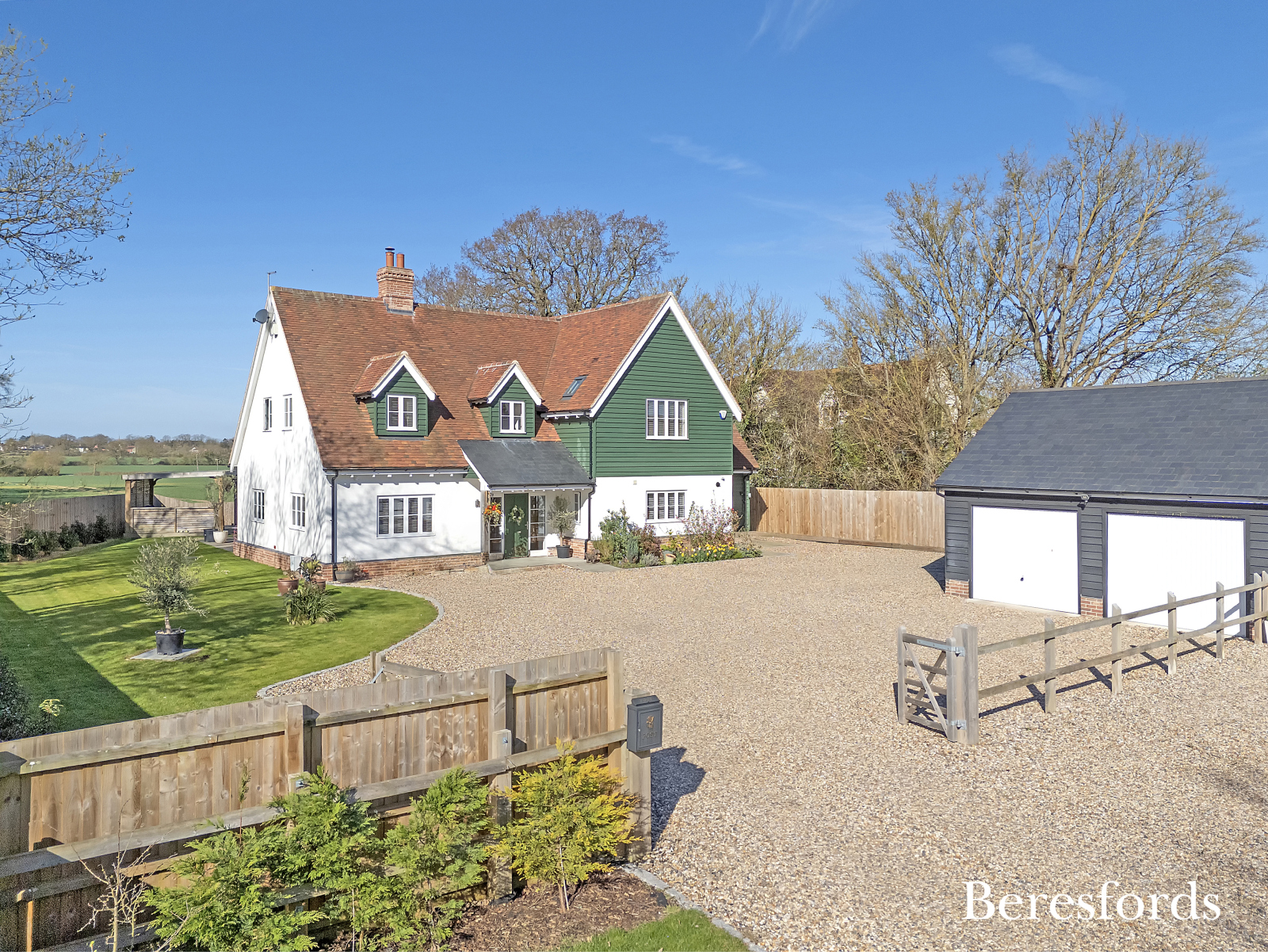 5 bedroom detached house for sale 0