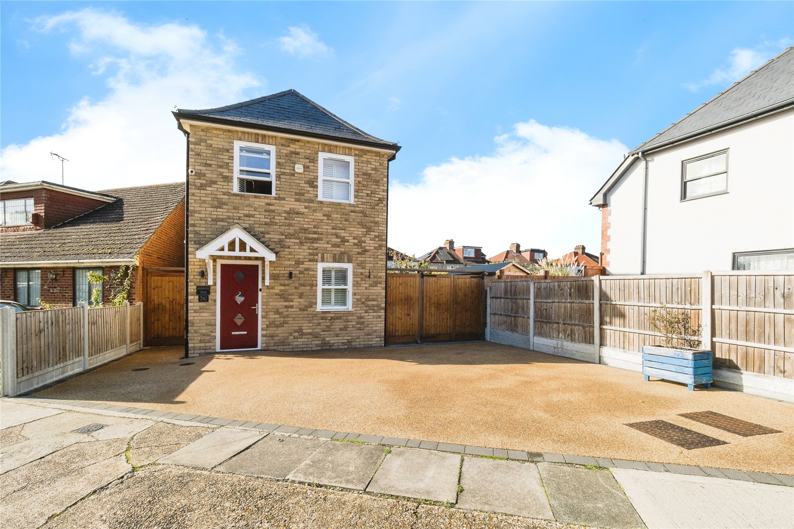 3-bed detached on 21c,, Brierley Close, Essex, £475,000