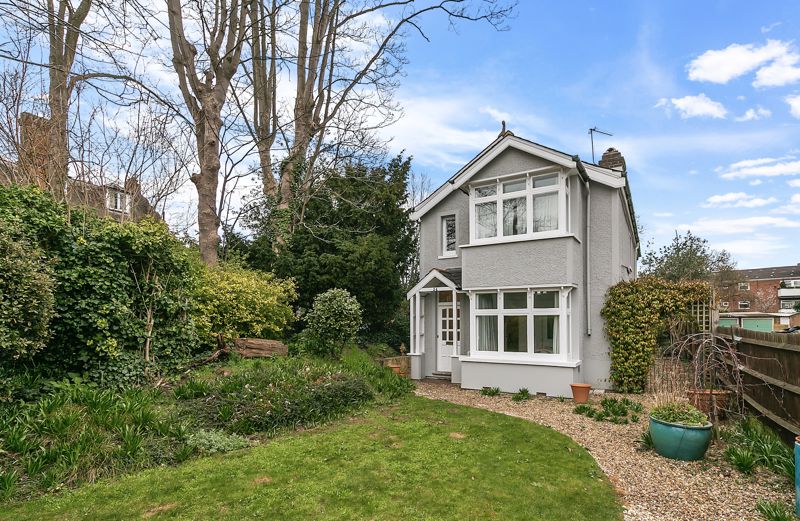 3 bedroom detached house for sale 0