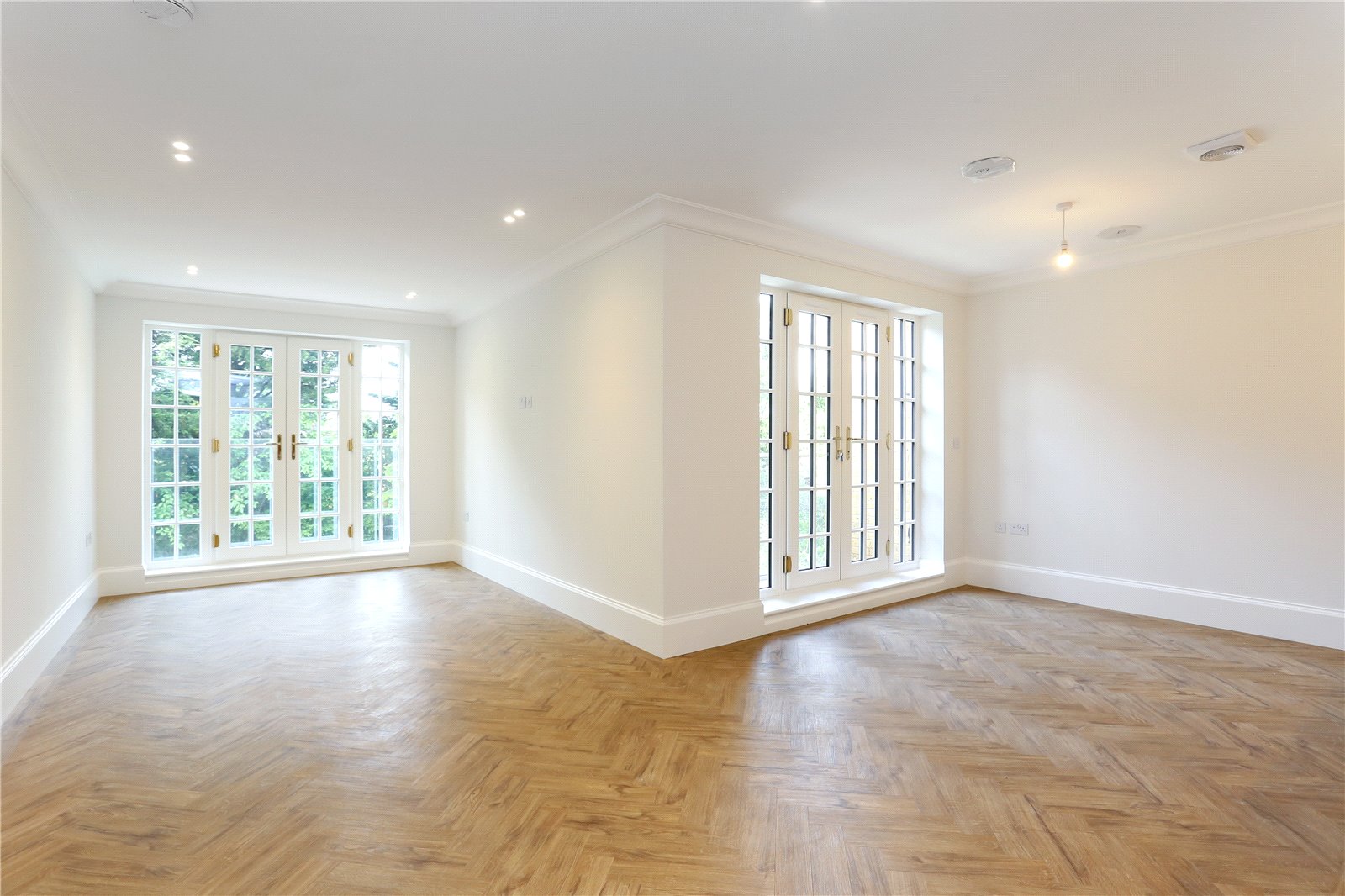 Photos of Eastbury Avenue, Northwood, Middlesex HA6 61660397