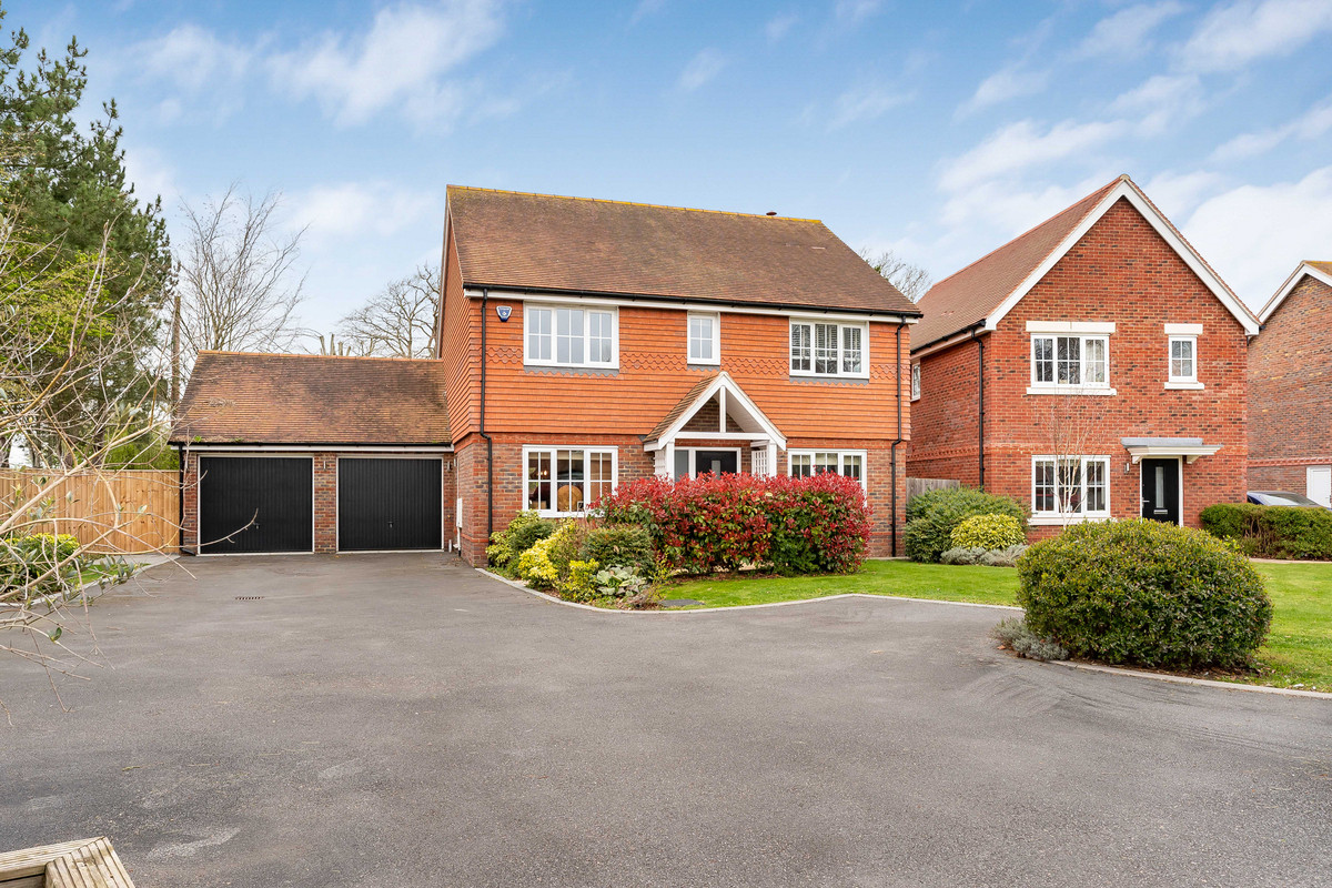 4-bed house on 1, Herman Close, Wantage, £700,000
