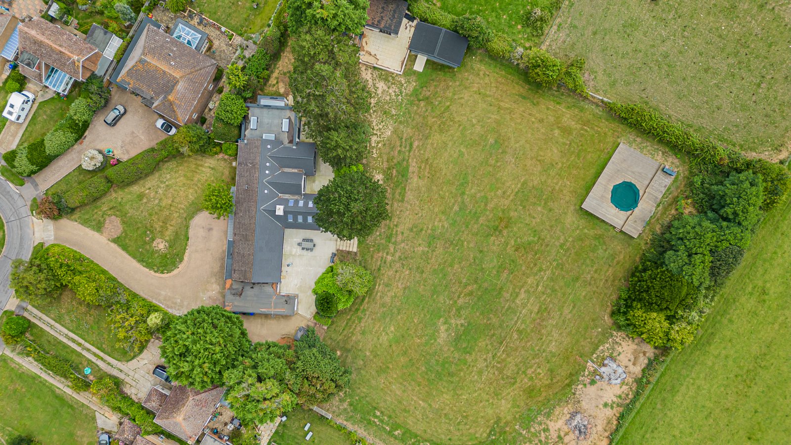 5 bedroom bungalow for sale 0