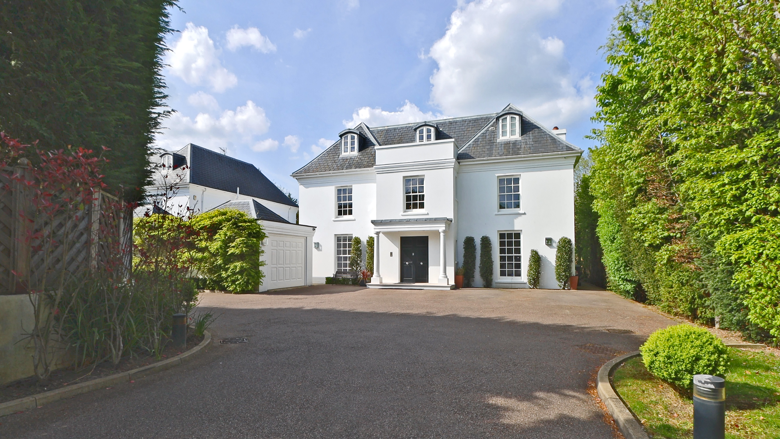 6 bedroom detached house for sale 0
