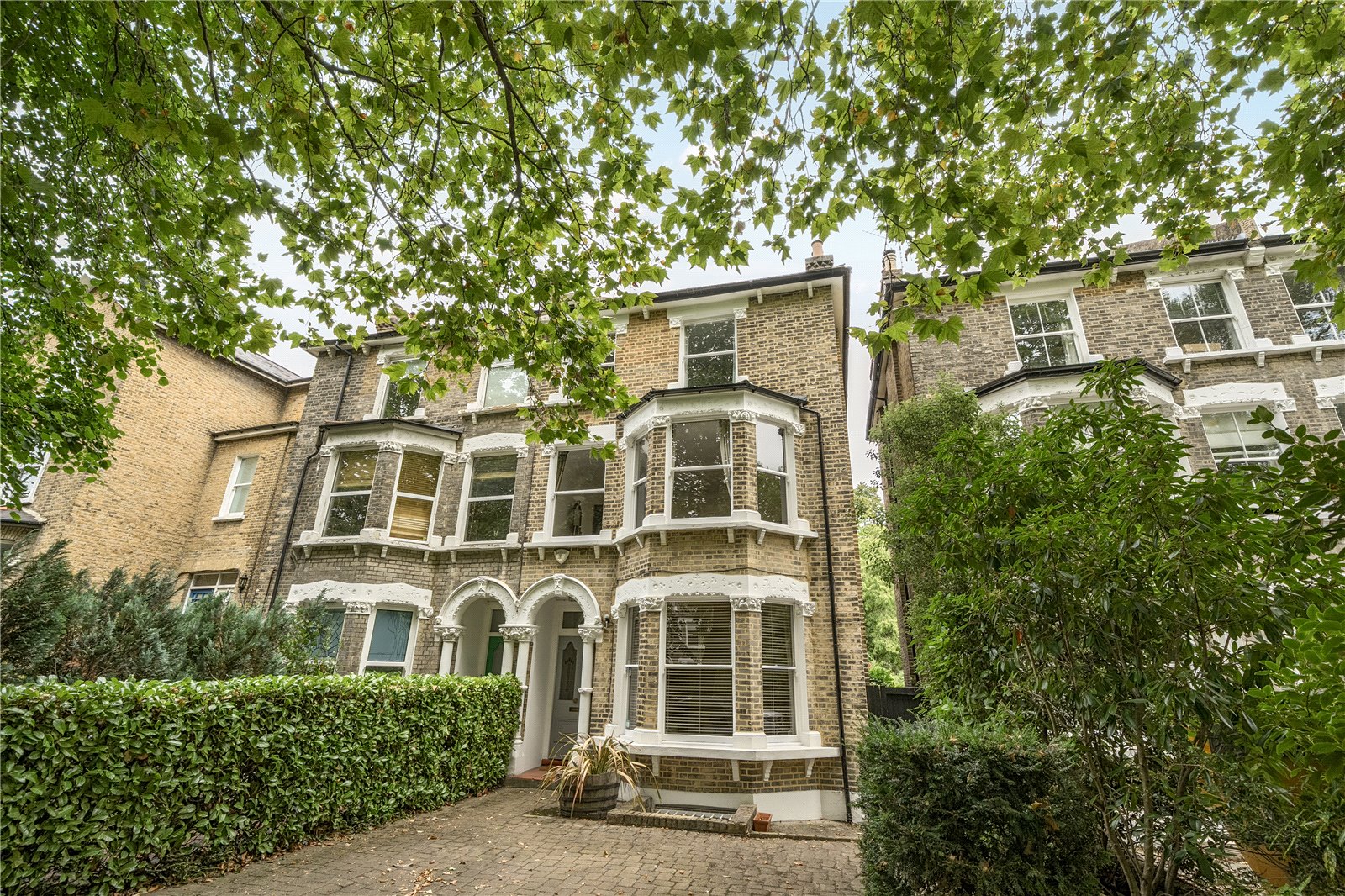 6 bedroom semi-detached house for sale 0
