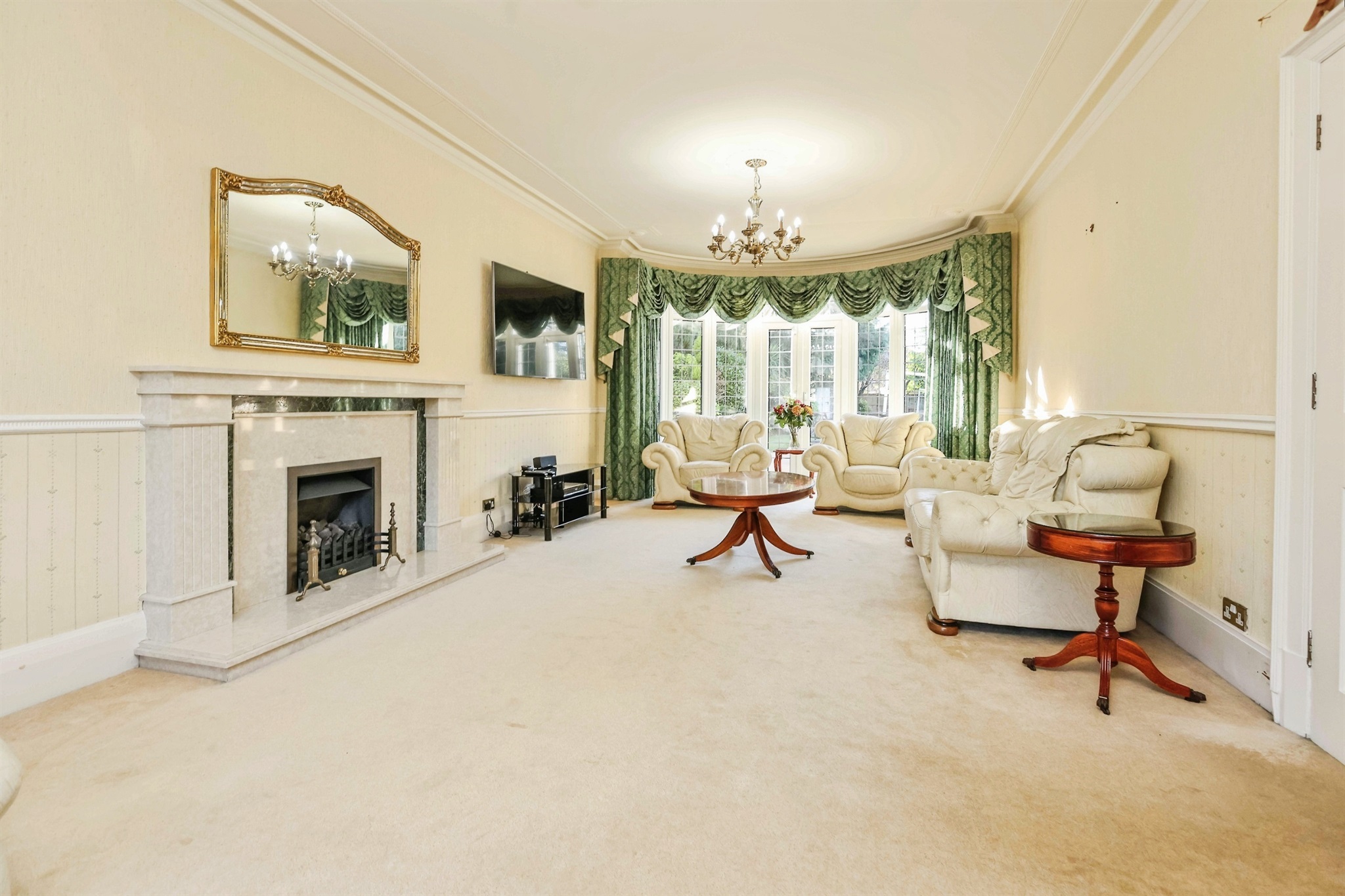 6 bedroom detached house for sale 0