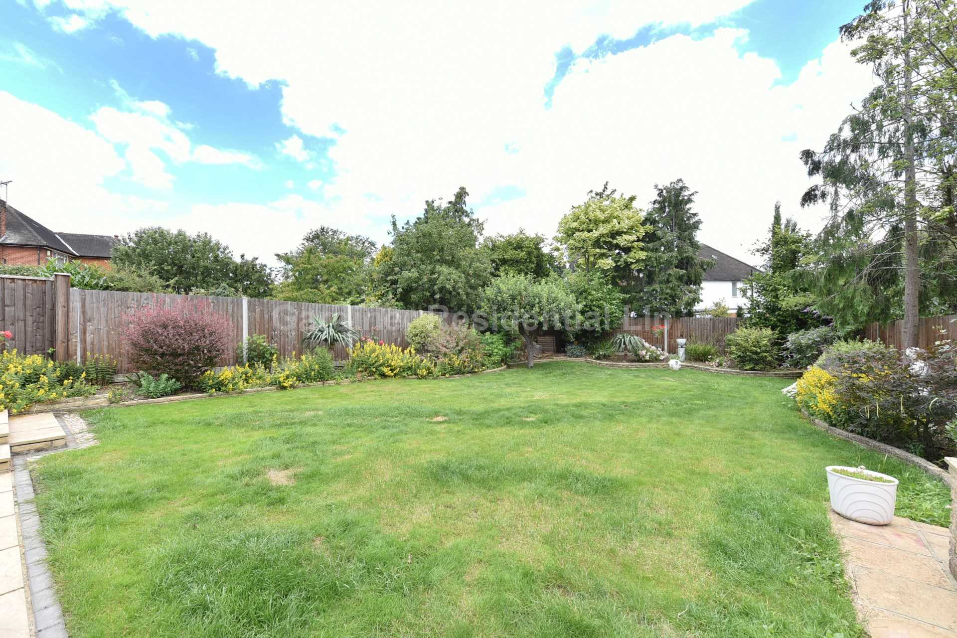 12, Ashbourne Road, London photo 4