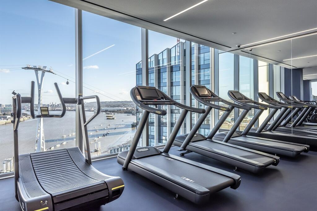 3 bedroom flat for sale 0