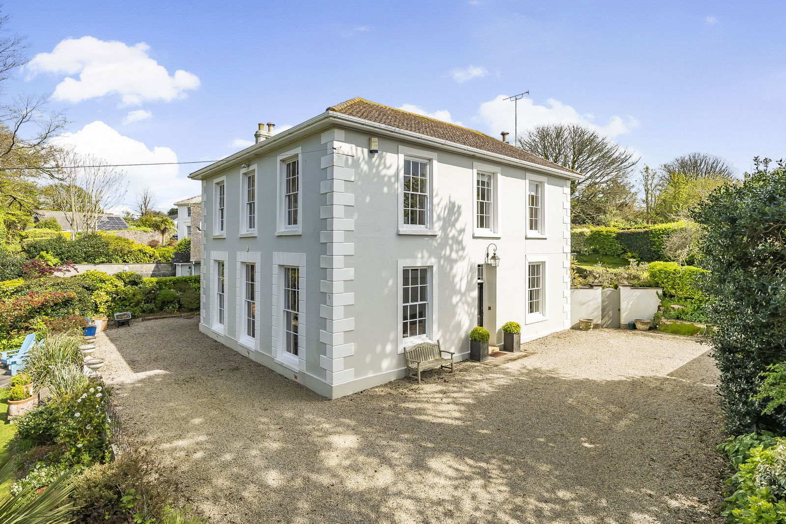5 bedroom detached house for sale 0