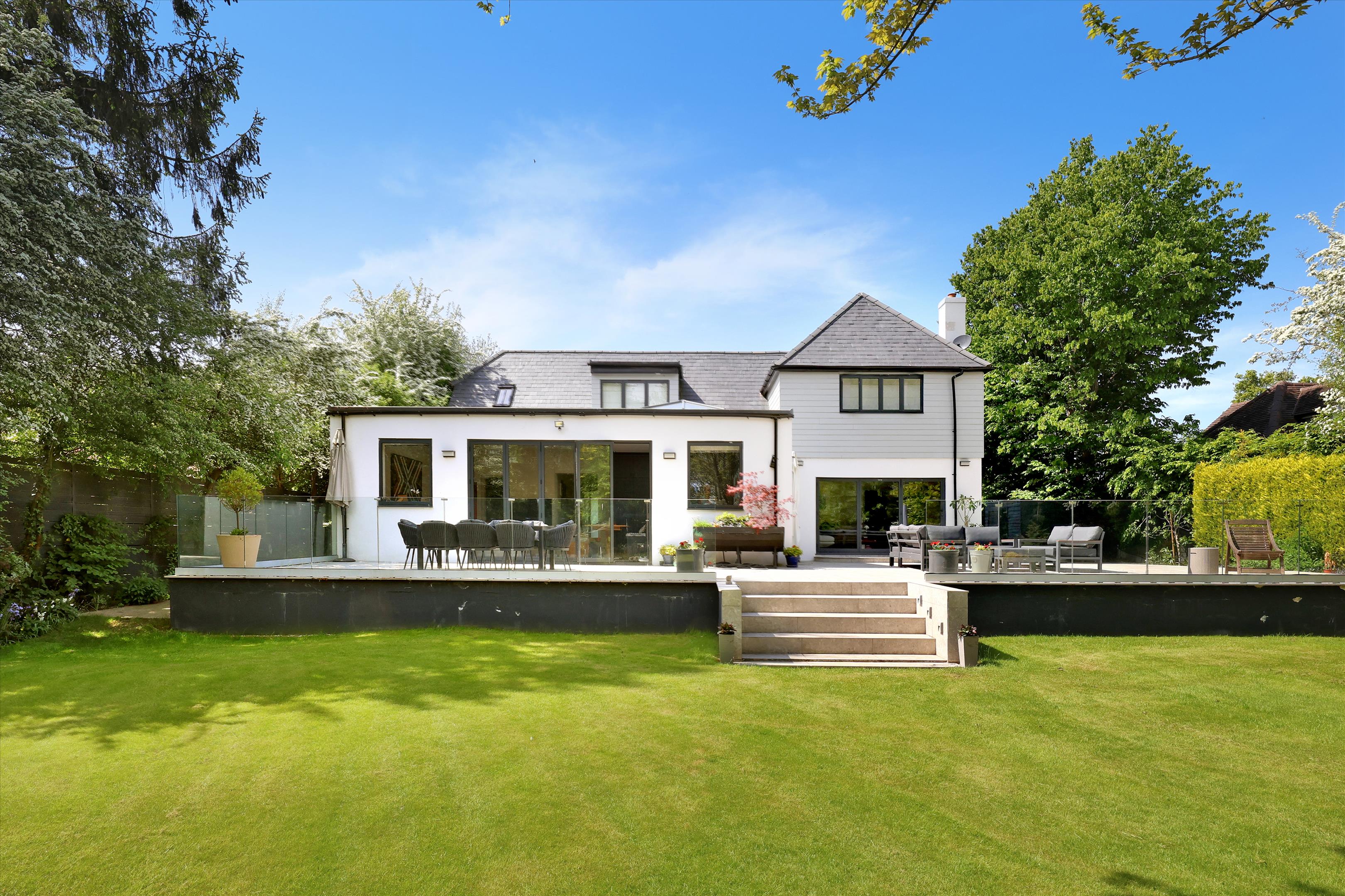 4 bedroom detached house for sale 0