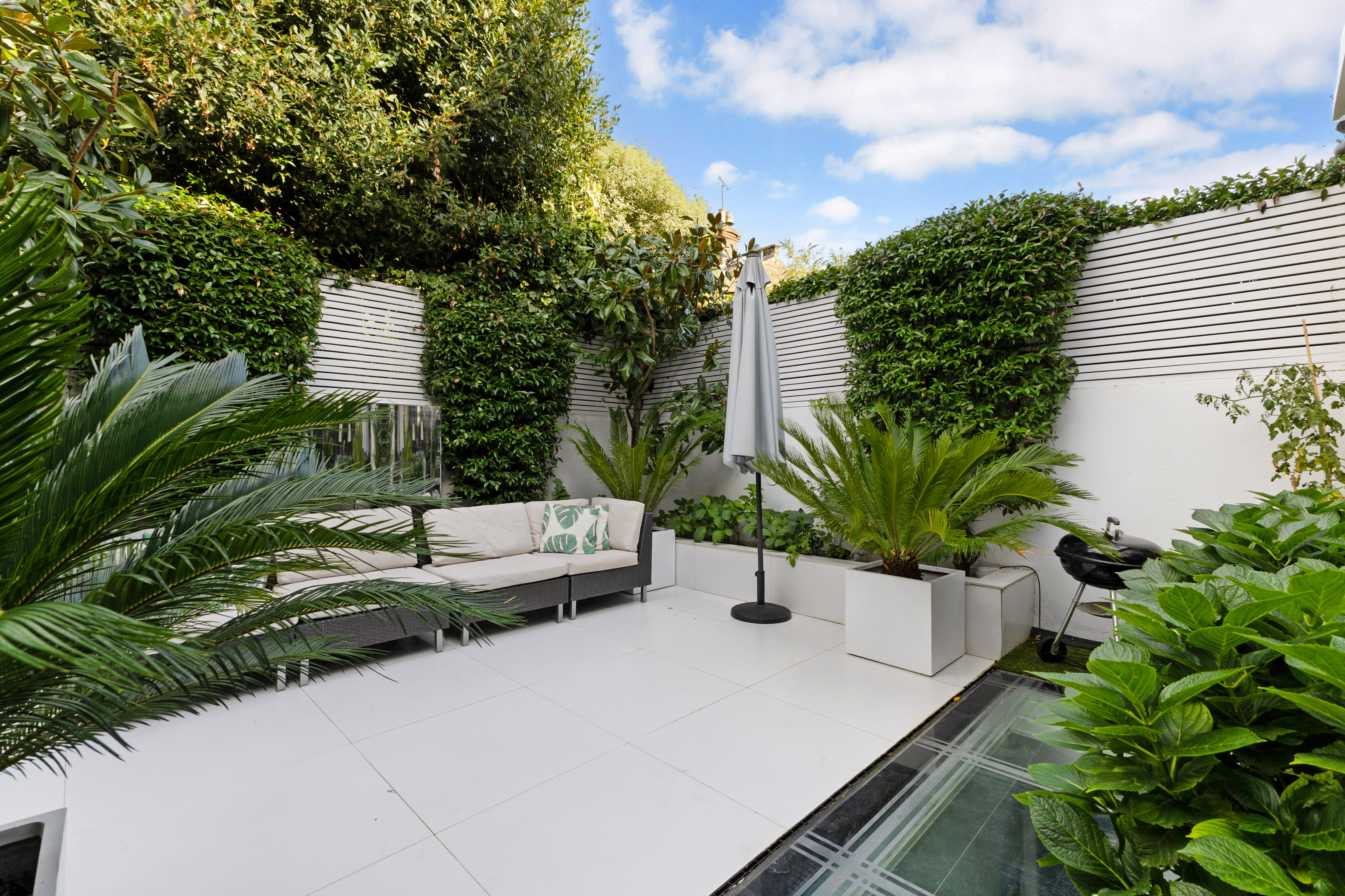 5 bedroom detached house for sale 0