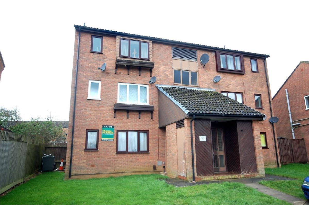 31, Chedworth Close, Northampton photo 2