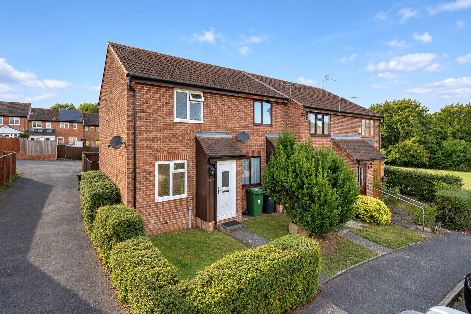2 bed end terrace house for sale