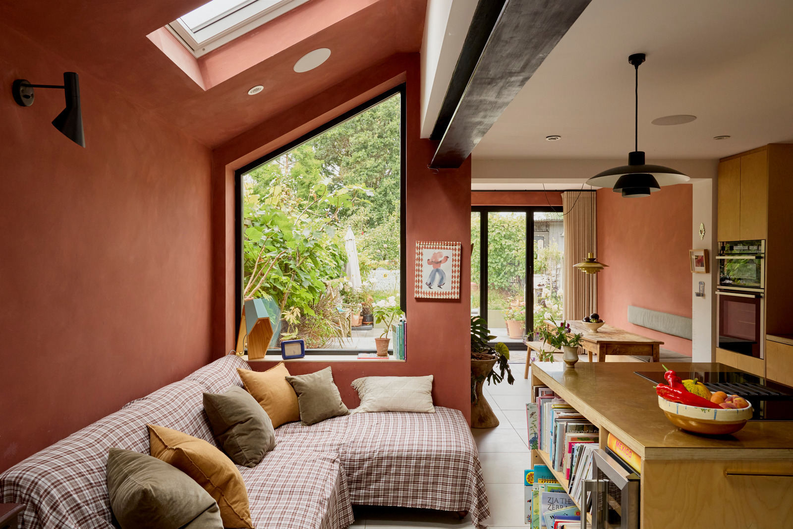 4 bedroom maisonette for sale