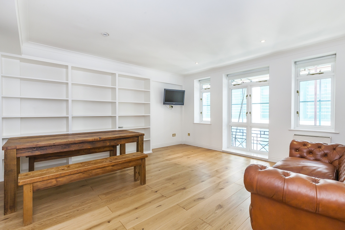 15, Pemberton House, 6, East Harding Street, London photo 4