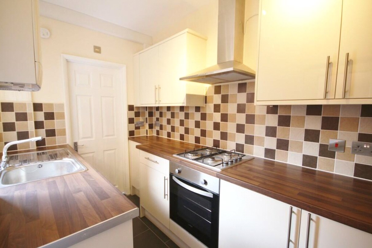 4-bed flat on Widford,, Castle Road, London, £3,250/mo