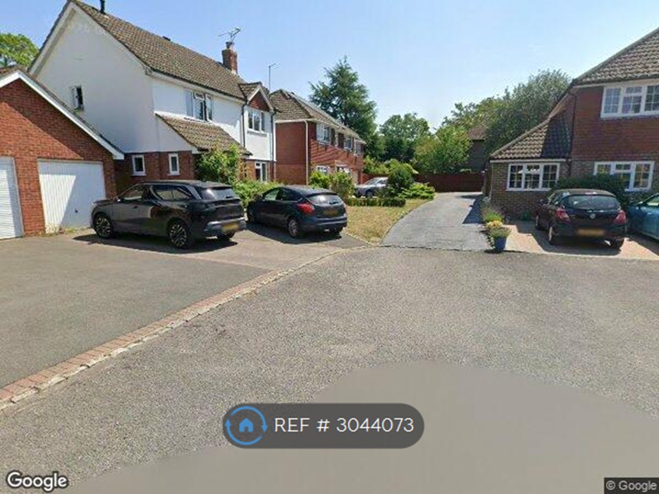 Polkerries Way, Polkerris Way Church Crookham, Fleet Hampshire photo 2