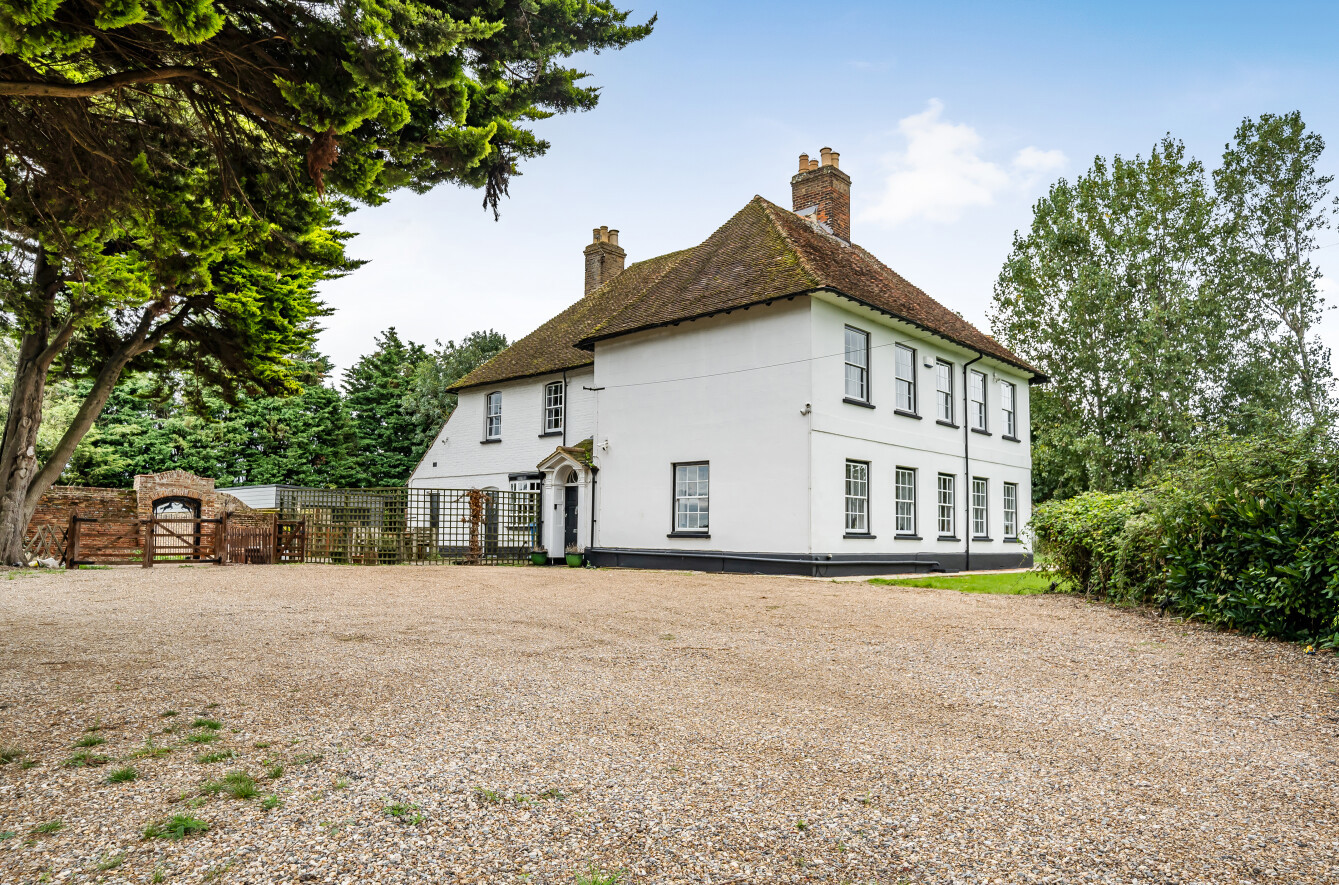 3 bedroom barn conversion for sale
