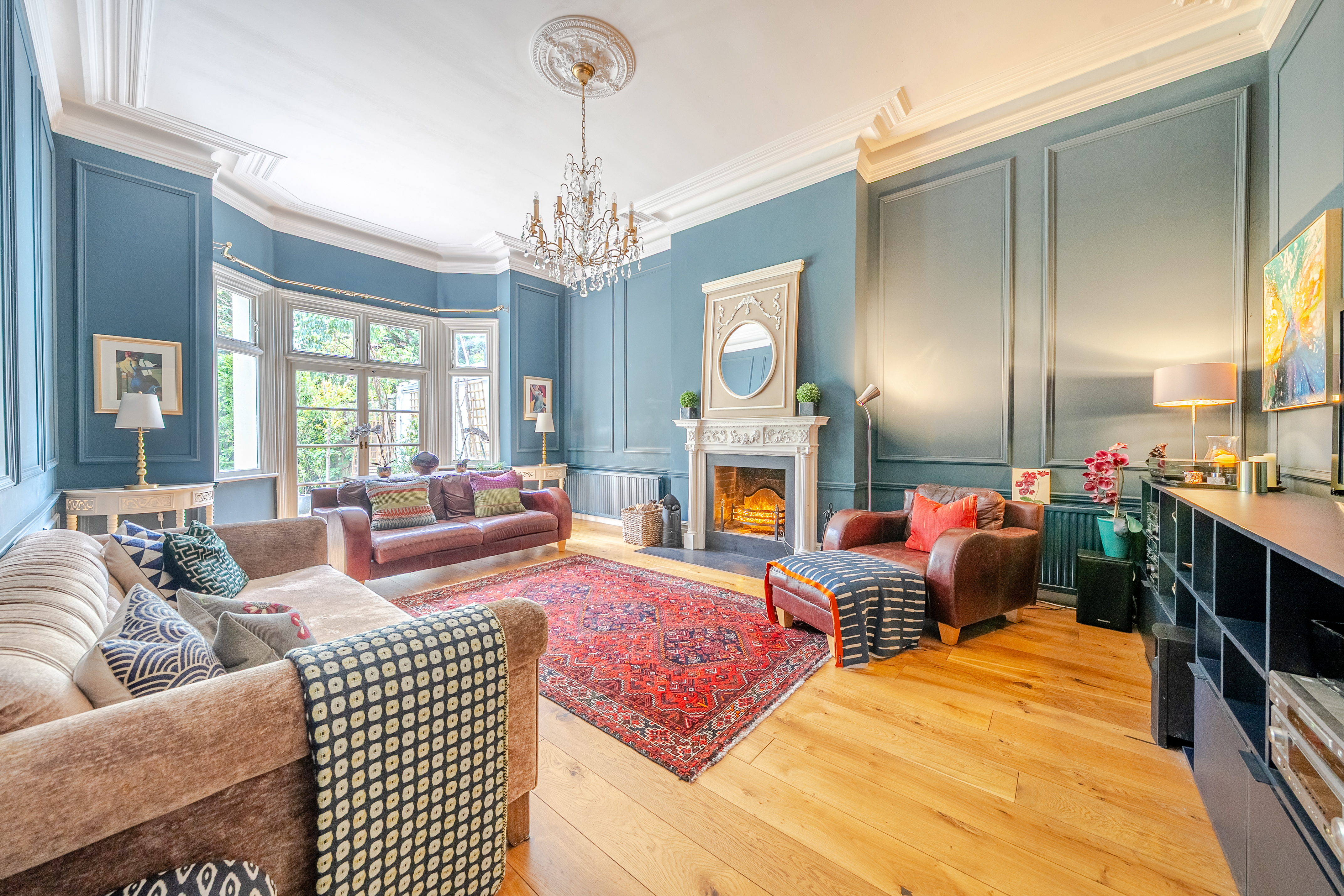 4 bedroom semi-detached house for sale 0