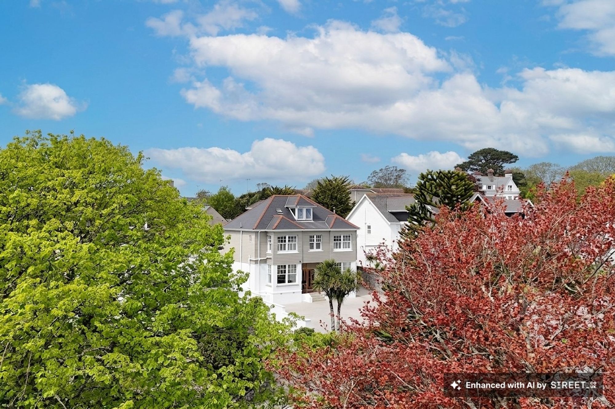 8 bedroom detached house for sale 0