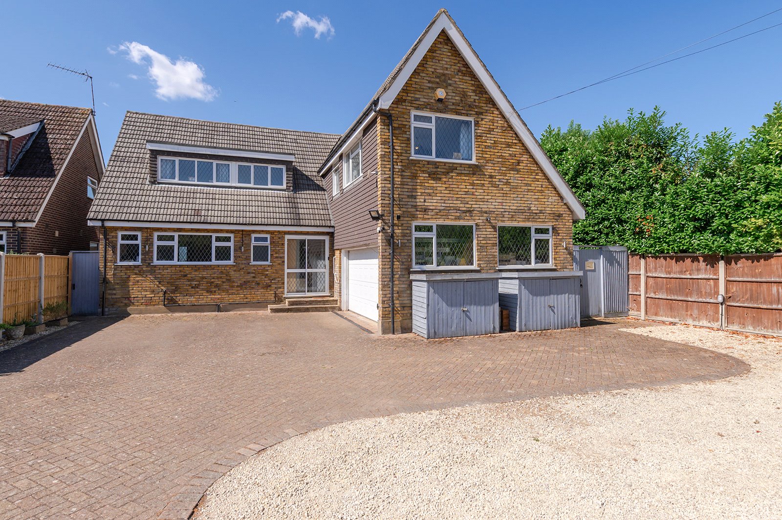 4 bedroom detached house for sale 0