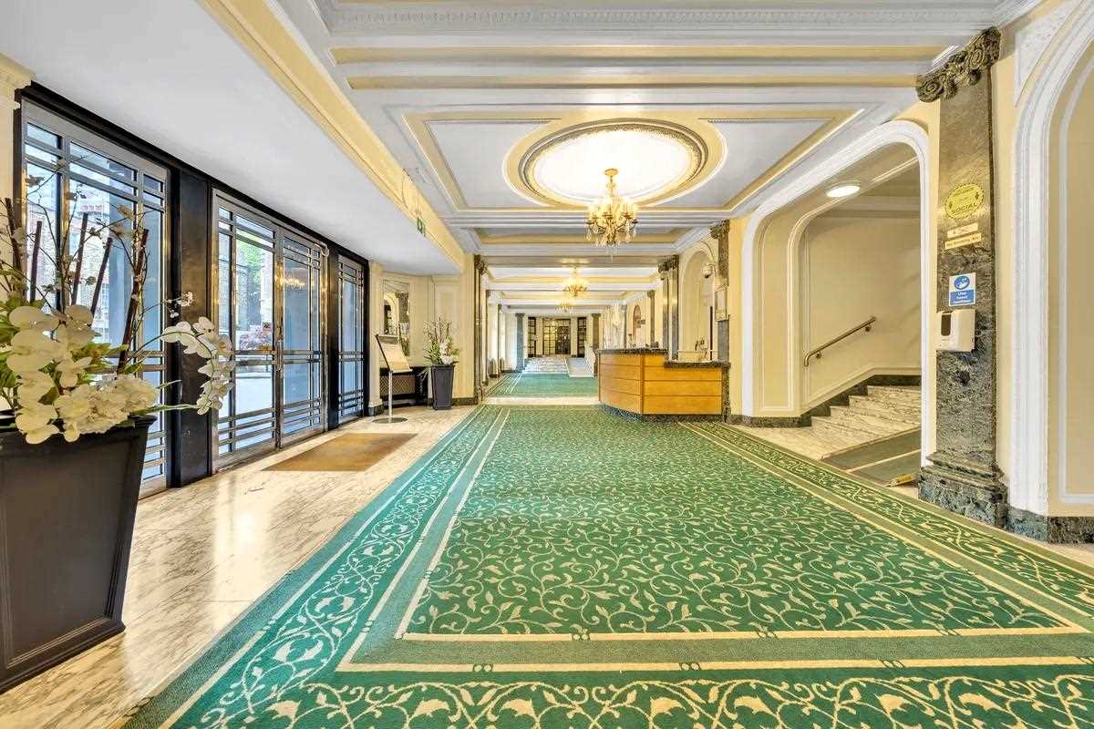 1-bed flat on Portsea Hall, London, £499,999