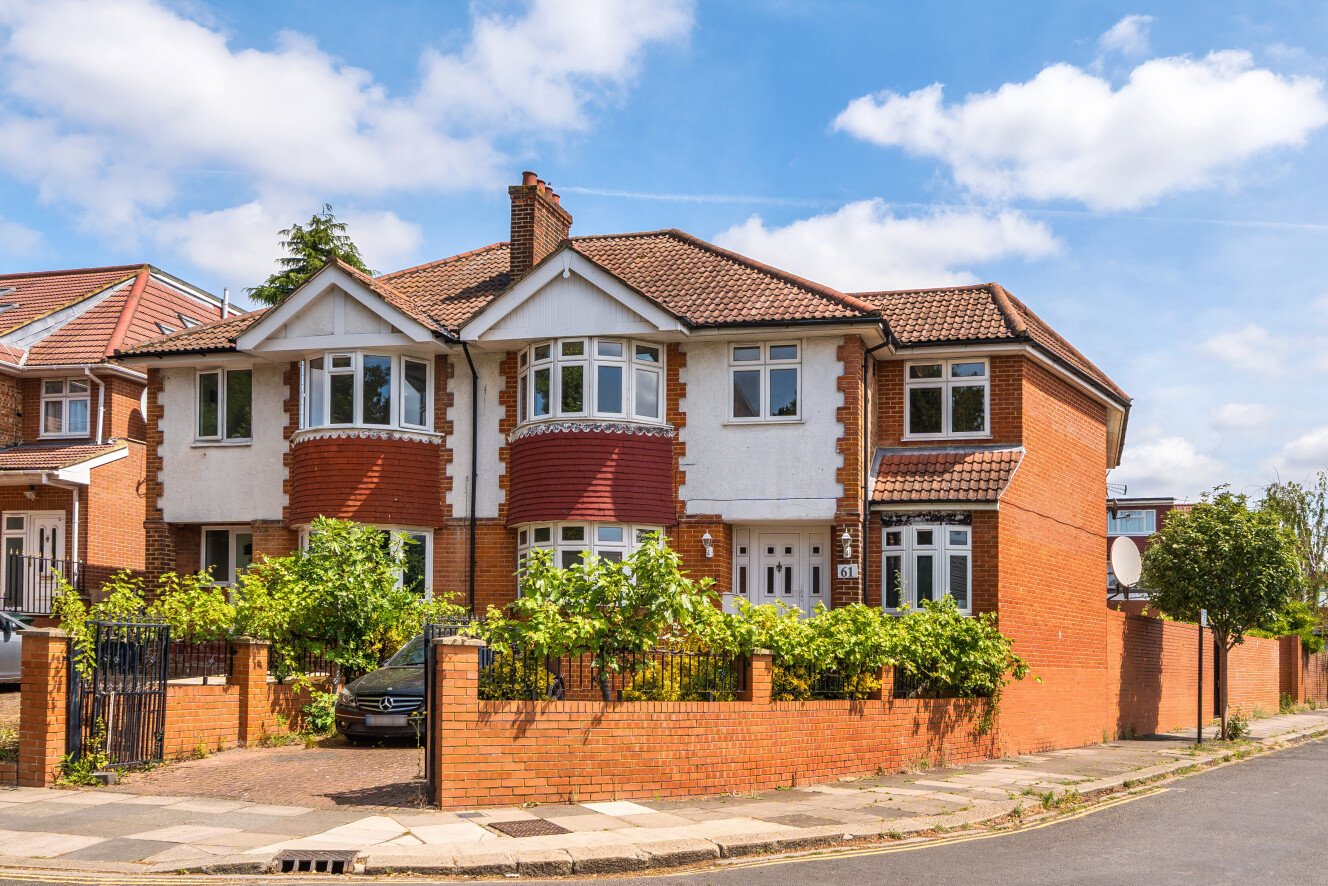 6 bedroom semi-detached house for sale 0