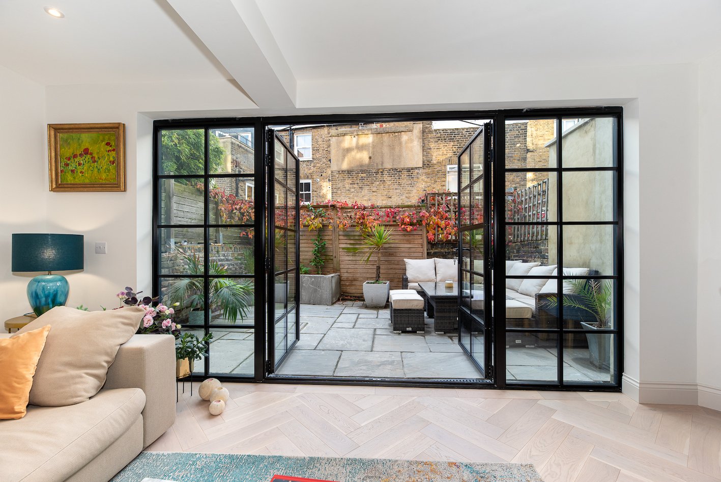 3 bedroom flat for sale 0