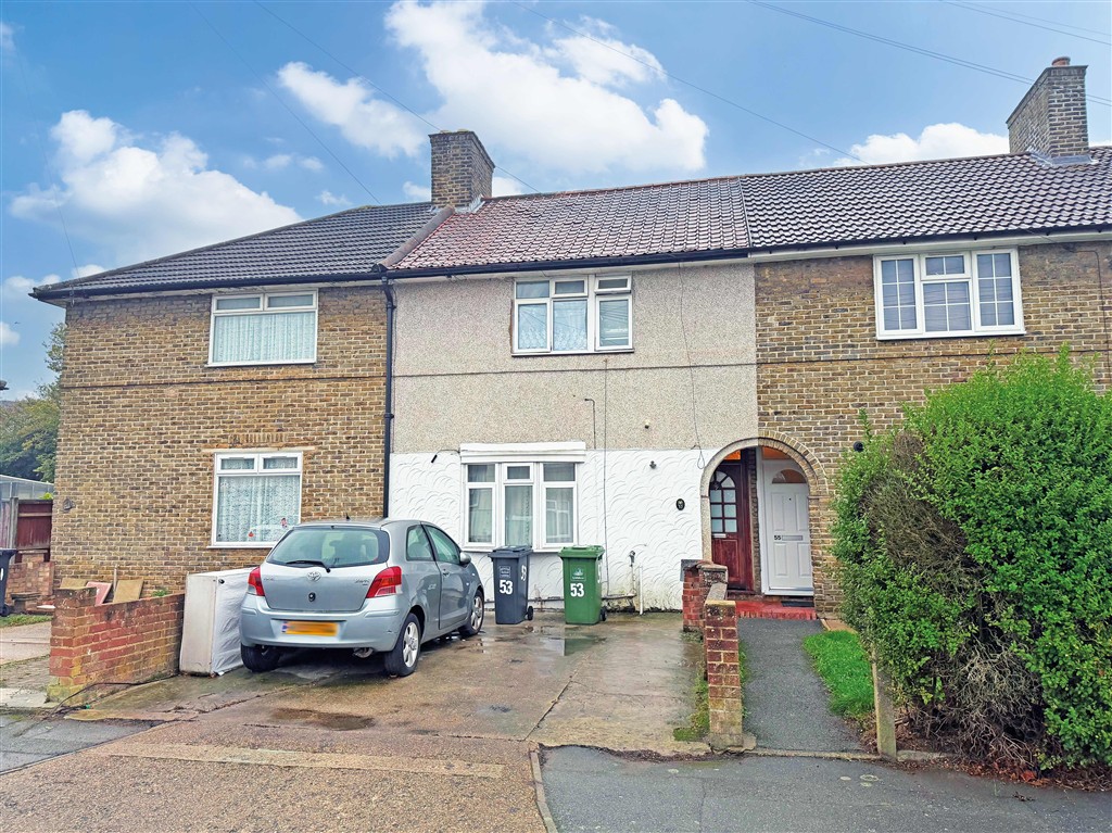 Gareth Grove, BROMLEY photo 4