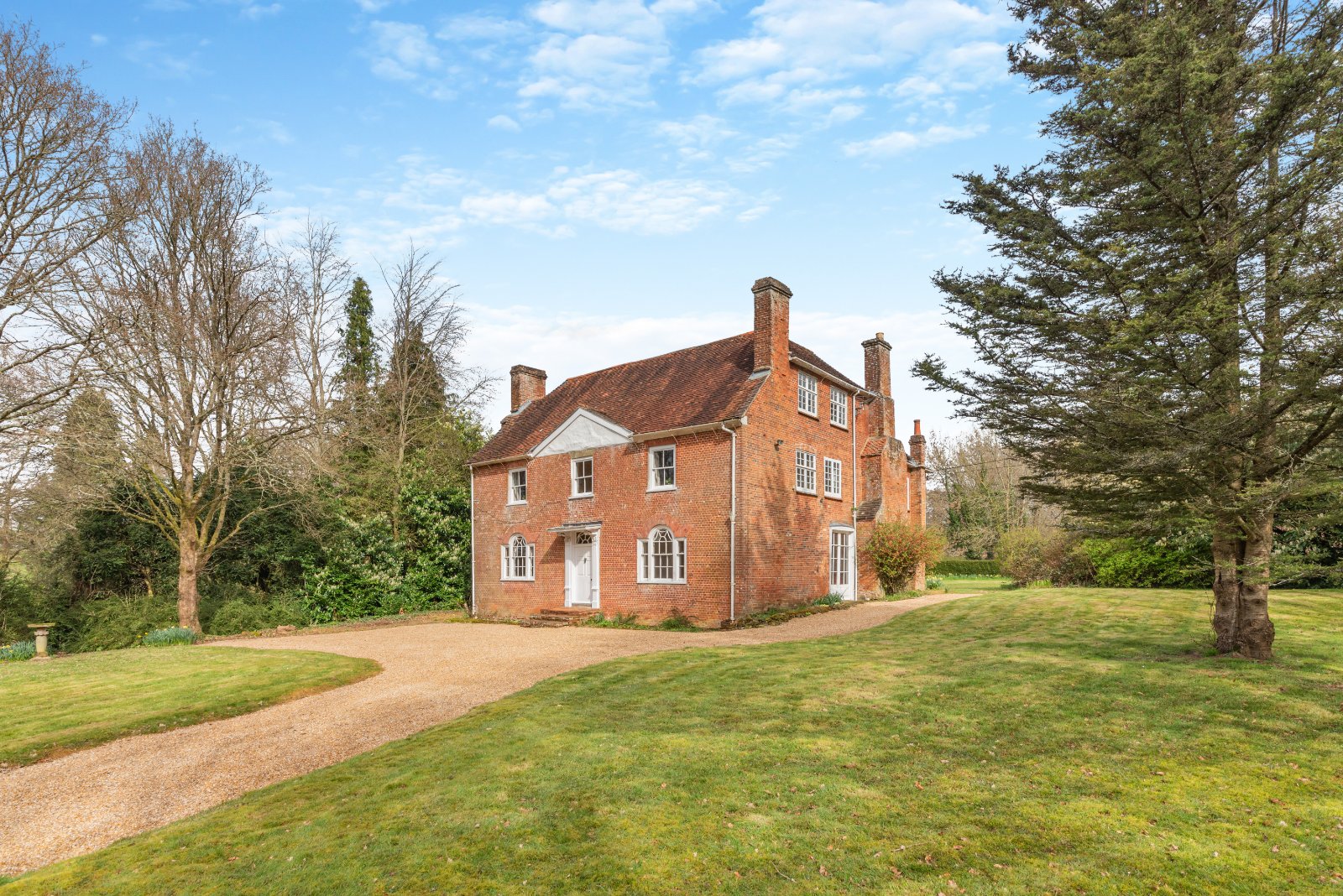 6 bedroom detached house for sale 0