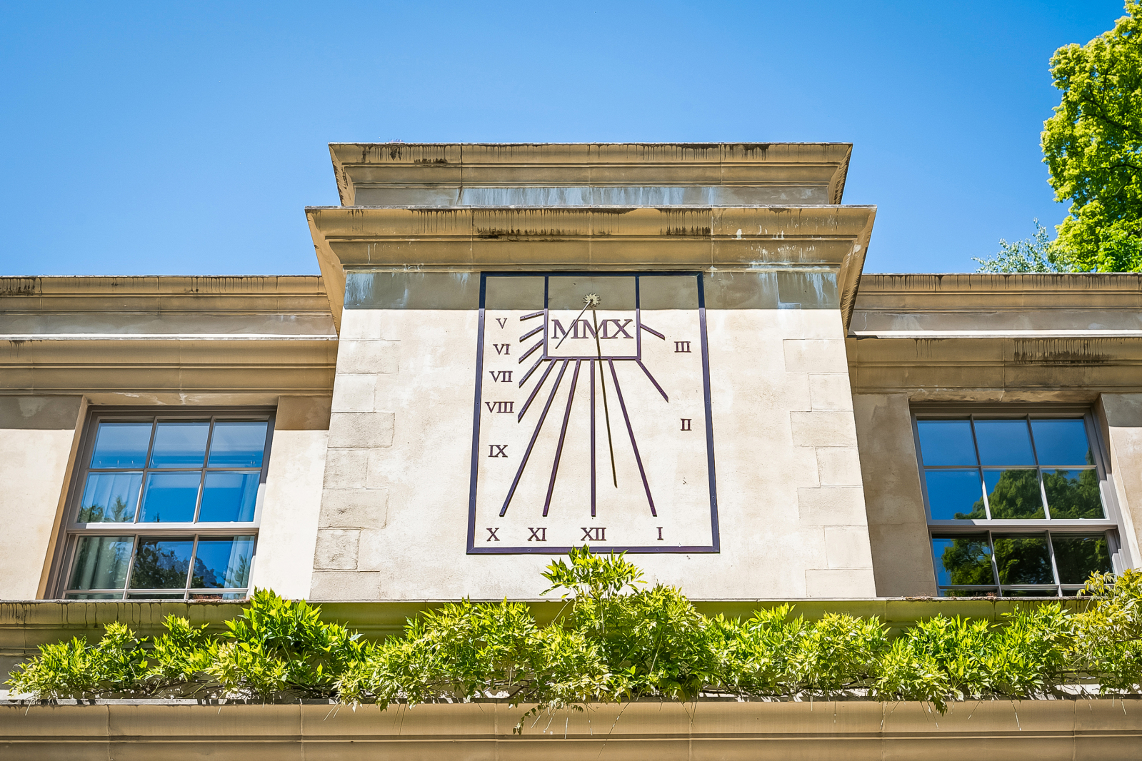 4 bedroom detached house for sale 0