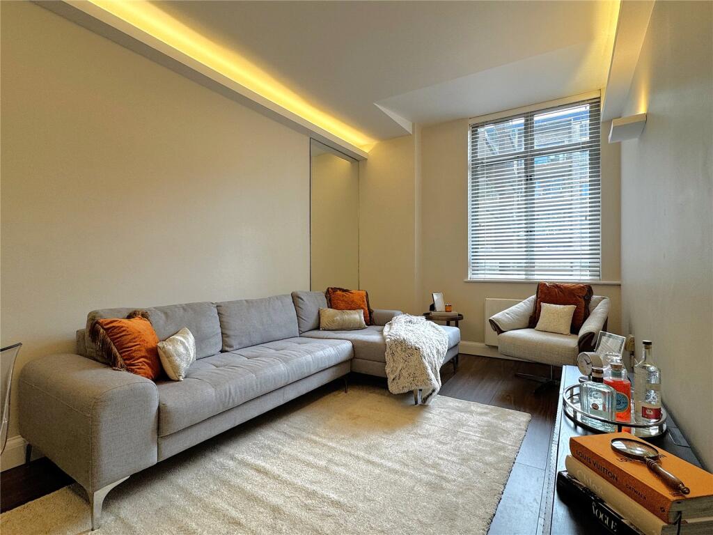 1-bed flat on 307, City Road, Old Street, London, £2,795/mo