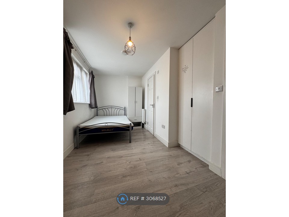 Winsford Terrace, Great Cambridge Road, London photo 4